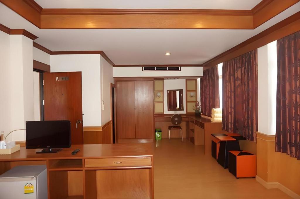 Supak Hotel Kalasin Exteriér fotografie